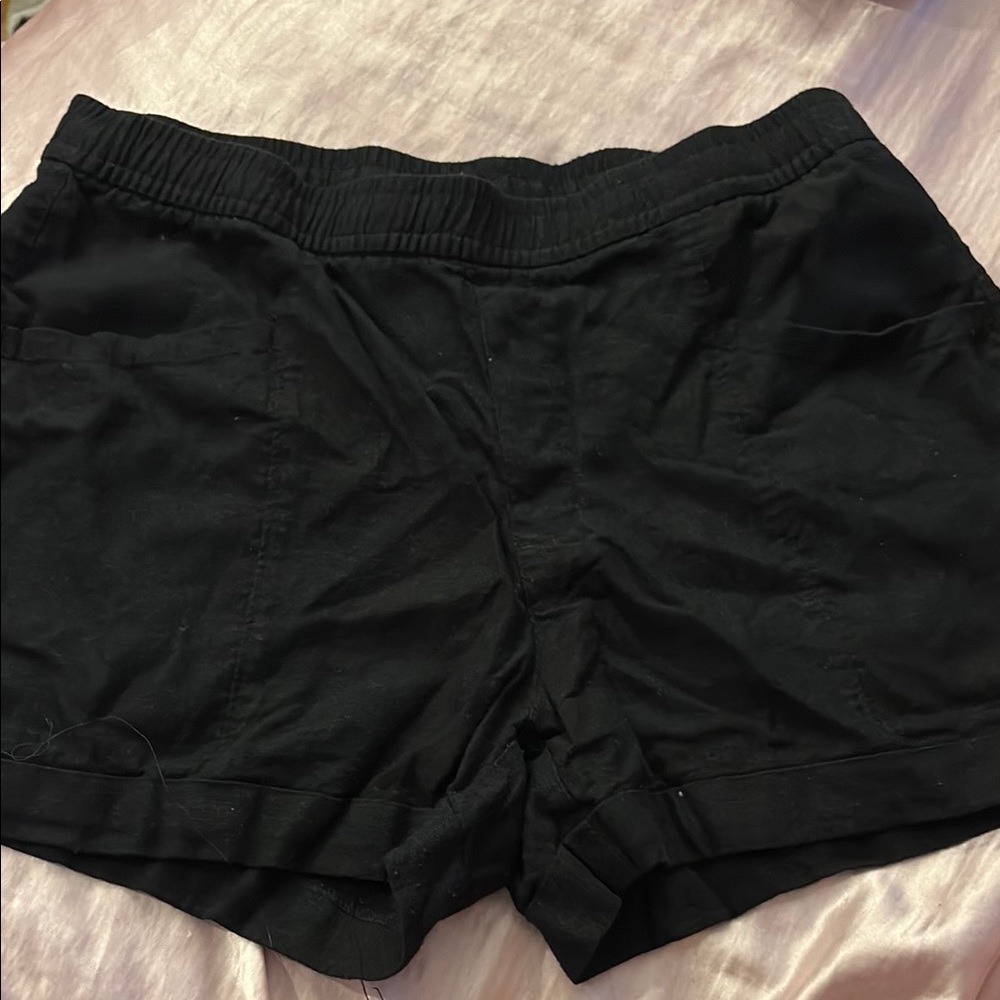 Old Navy black shorts